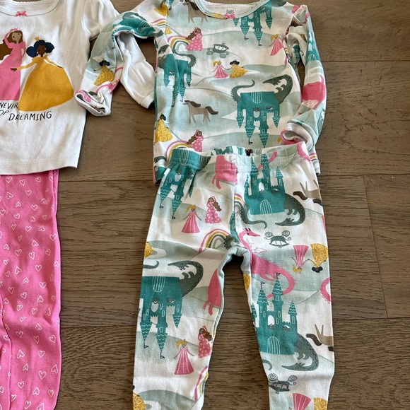 💕SOLD💕Bundle of 6 Baby Girl 18 Months Pajamas - Picture 4 of 8